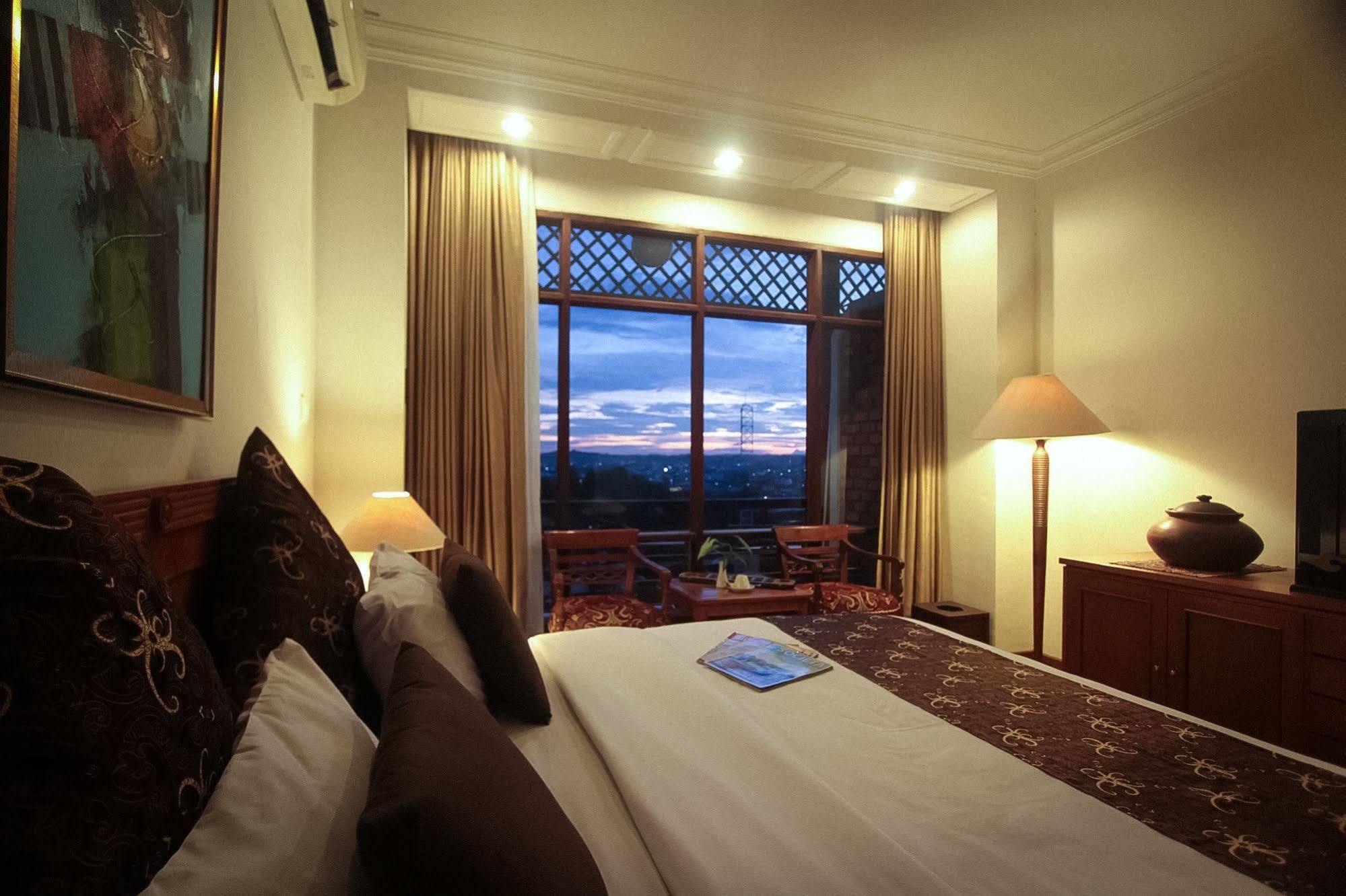 Mesra Business & Resort Hotel Samarinda Ngoại thất bức ảnh