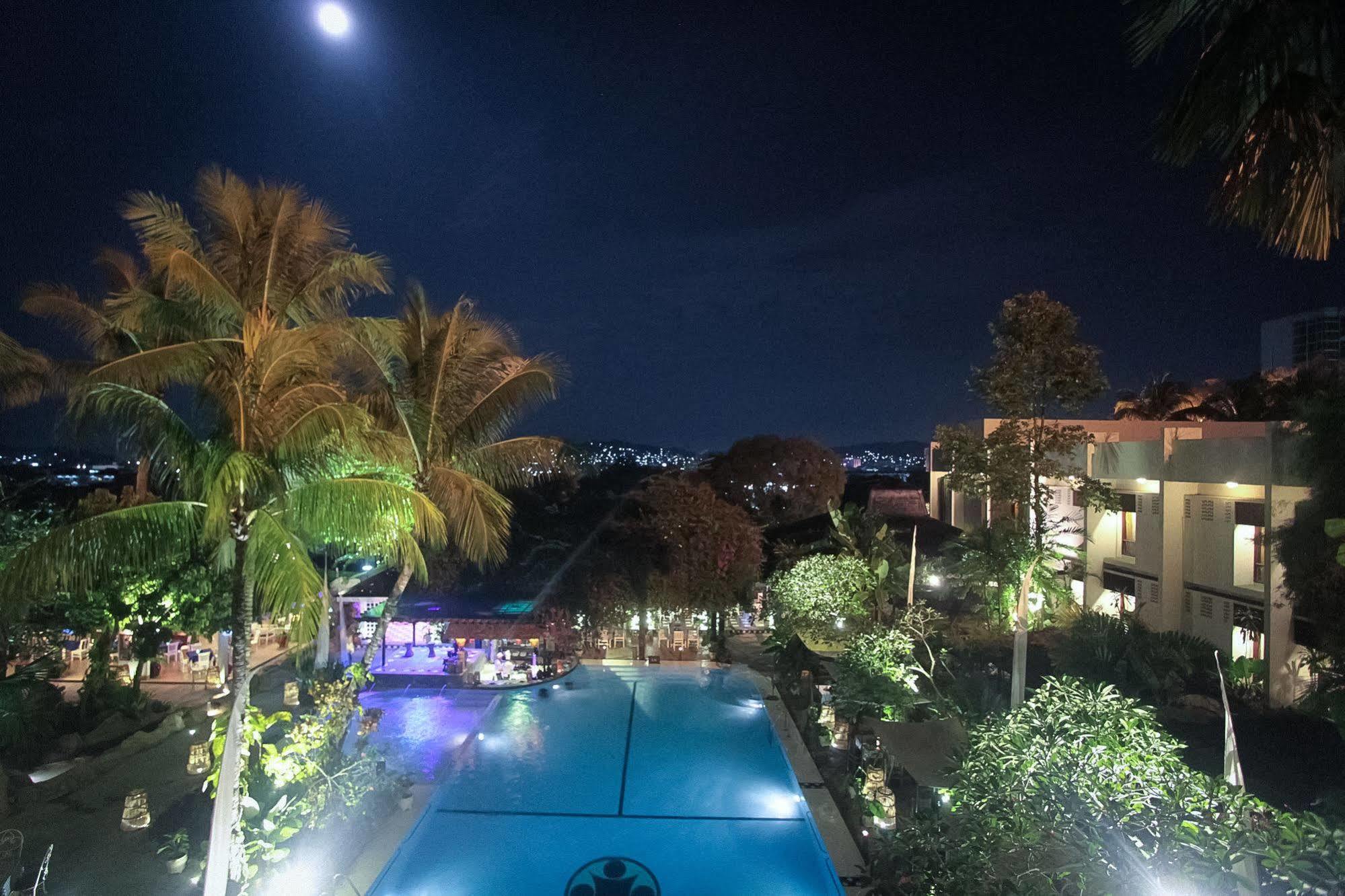 Mesra Business & Resort Hotel Samarinda Ngoại thất bức ảnh