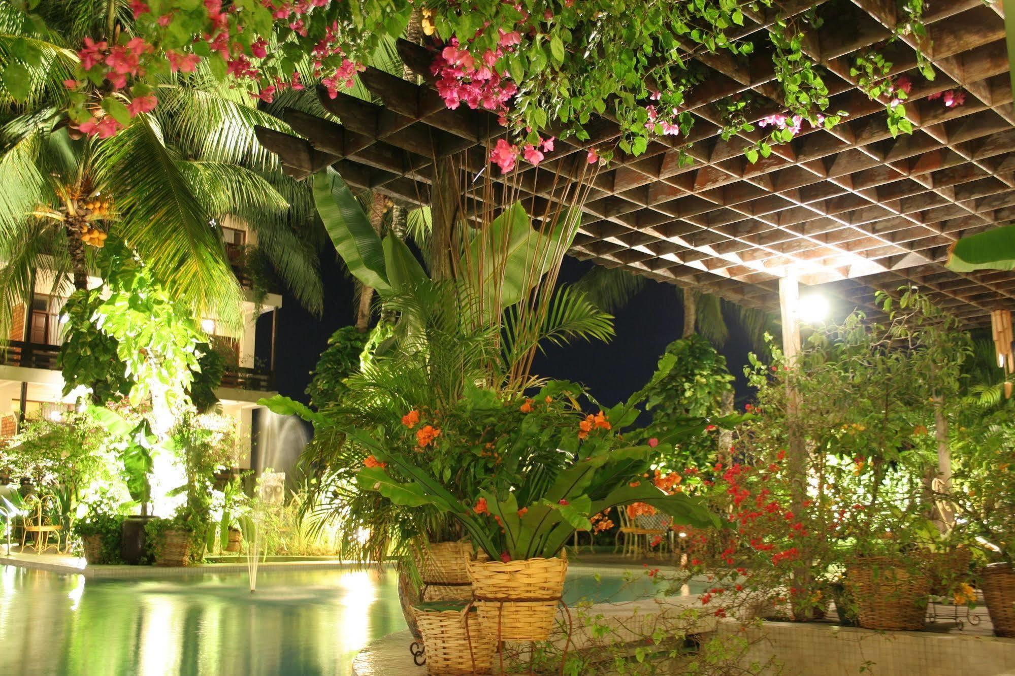 Mesra Business & Resort Hotel Samarinda Ngoại thất bức ảnh